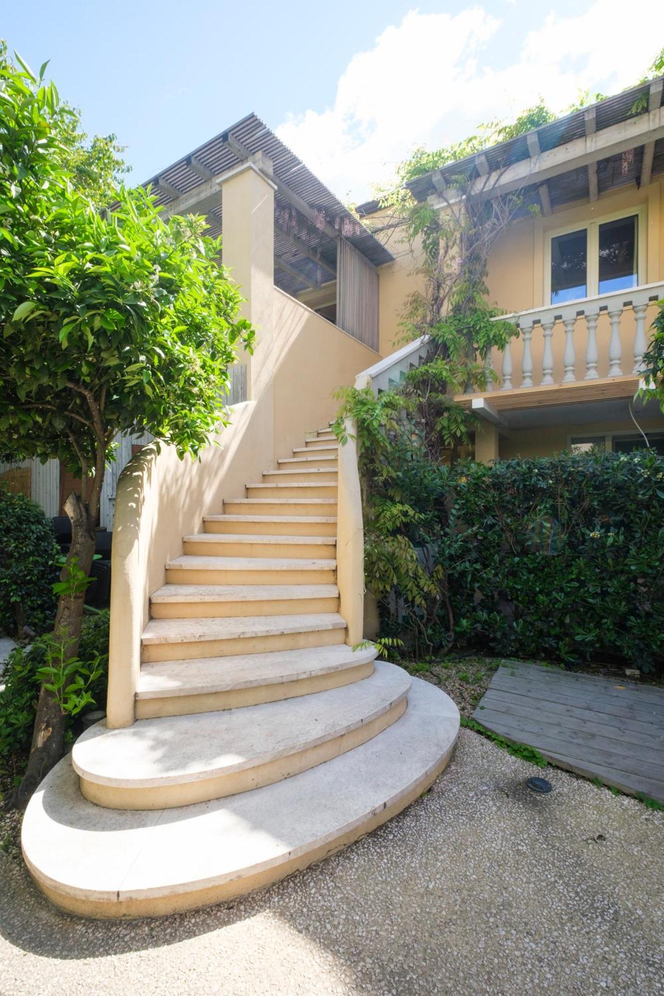 Kemani Villa Sara ออลเบีย ภายนอก รูปภาพ